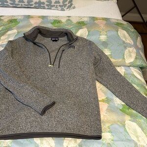 Men’s Patagonia pullover!!